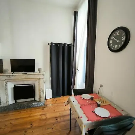 Bel Appt-quartier Des Halles-2 Pers-animal Accepte Апартаменты